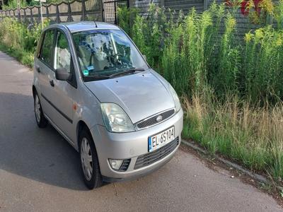 Używane Ford Fiesta - 6 200 PLN, 218 233 km, 2002