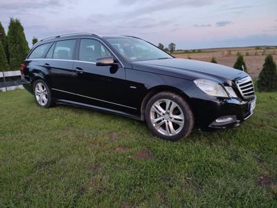 Używane Mercedes-Benz Klasa E - 35 000 PLN, 522 000 km, 2010