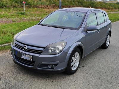 Używane Opel Astra - 12 500 PLN, 199 800 km, 2004