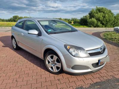 Używane Opel Astra - 13 100 PLN, 232 000 km, 2009