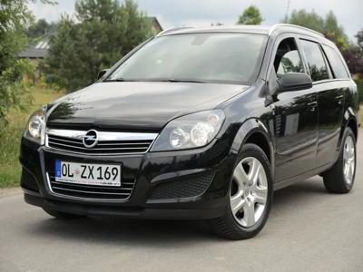 Używane Opel Astra - 15 900 PLN, 137 000 km, 2011