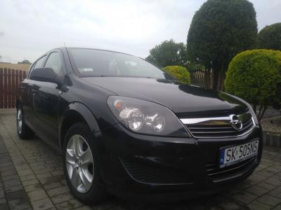 Używane Opel Astra - 19 900 PLN, 158 200 km, 2011