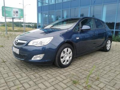 Używane Opel Astra - 20 800 PLN, 242 000 km, 2011