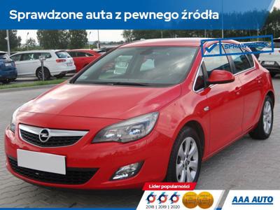 Używane Opel Astra - 30 000 PLN, 197 237 km, 2010