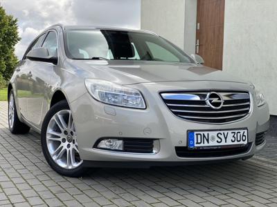 Używane Opel Insignia - 14 900 PLN, 241 984 km, 2010
