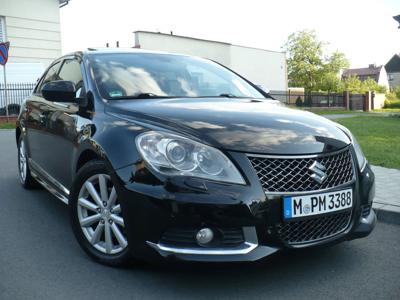 Używane Suzuki Kizashi - 38 900 PLN, 178 000 km, 2012