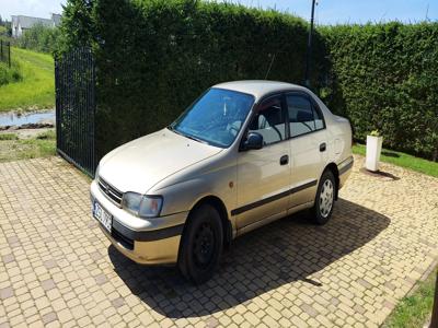 Używane Toyota Carina - 4 500 PLN, 619 000 km, 1993