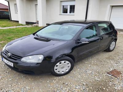 Używane Volkswagen Golf - 10 900 PLN, 240 000 km, 2004