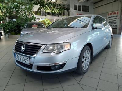 Używane Volkswagen Passat - 16 900 PLN, 211 000 km, 2005