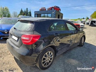 2014 MERCEDES A -KLASA 2.2 CDI - W176 LEKKO USZKODZONY BOK