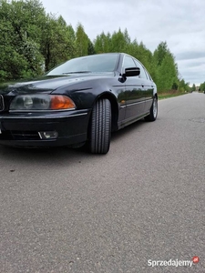 BMW E39 3.5 V8 BENZYNA