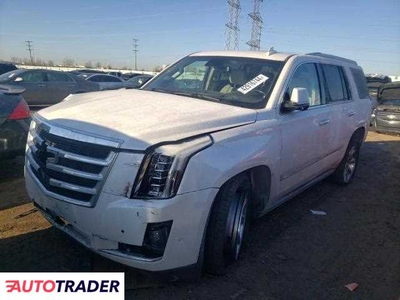 Cadillac Escalade 6.0 benzyna 2018r. (ELGIN)