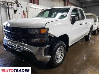 Chevrolet Silverado 4.0 benzyna 2021r. (ELGIN)