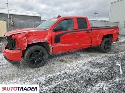 Chevrolet Silverado 5.0 benzyna 2018r. (ELMSDALE)