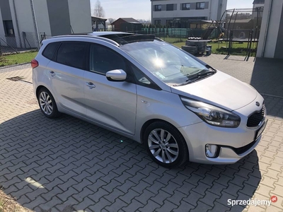 Kia Carens 1.7 CRDI 115 KM 7 os. Panorama