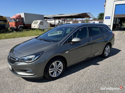 Opel Astra 1.4 BENZYNA Klimatronik Tempomat Ledy Kamera Nawigacja Radar TOP