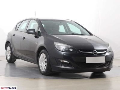 Opel Astra 1.6 113 KM 2013r. (Piaseczno)