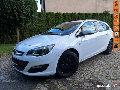 Opel Astra Sport Tourer Edition -pakiet zima- biksenon J (2009-2019)