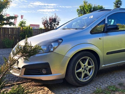 Opel zafira b 7 osobowa