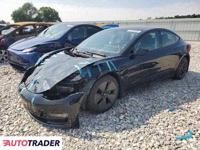 Tesla Model 3 benzyna 2021r. (WAYLAND)