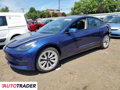 Tesla Model 3 benzyna 2023r. (NEW BRITAIN)