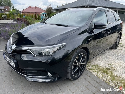 Toyota Auris Hybryda 1.8 - 2017 rok - 80 tys km przebieg