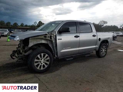 Toyota Tundra 5.0 benzyna 2018r. (FLORENCE)