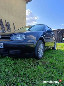 Volkswagen Golf - 2003 rok - klimatyzacja - 5 drzwi