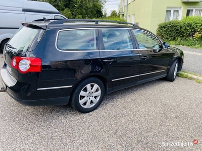 Volkswagen Passat Passat B6 2.0 TDI DSG 6 kombi