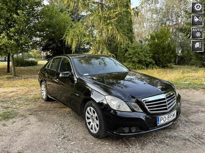 Mercedes-Benz Klasa E W212 Mercedes E220 CZARNY SEDAN