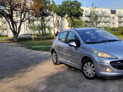 Peugeot 207 - 1.6 HDI - klimatronic, oszczędny