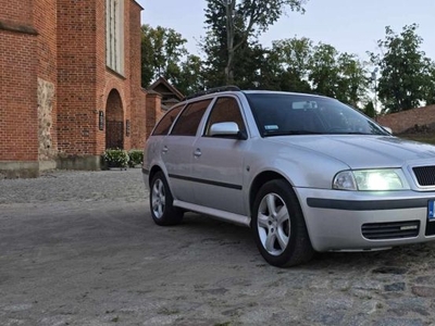 Skoda Octavia 1.6 z klimatyzacją sprawna zadbana