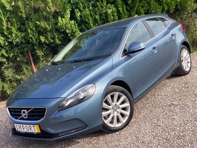 Volvo V40 II