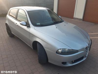 Alfa Romeo 147 1.9 JTD 16V Distinctive