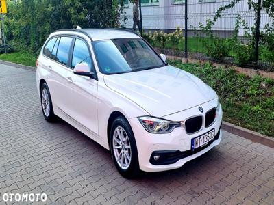 BMW Seria 3 318d Touring Sport Line