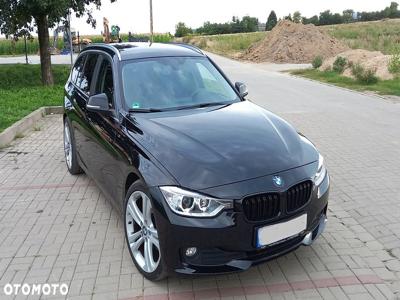 BMW Seria 3 320d DPF Touring Blue Performance Edition Sport