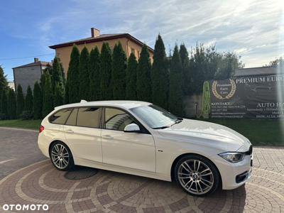 BMW Seria 3 320d DPF Touring Edition Fleet Sport