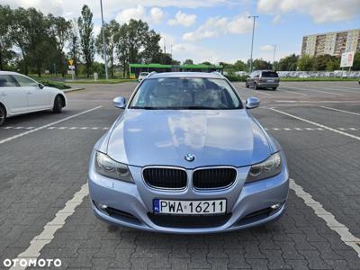 BMW Seria 3 320d DPF Touring Efficient Dynamics Edition