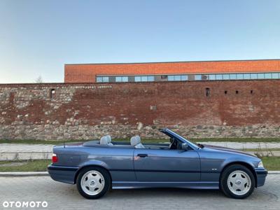 BMW Seria 3 320i Cabriolet