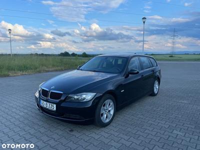 BMW Seria 3 320i