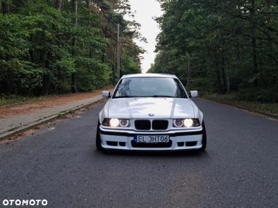 BMW Seria 3 325i