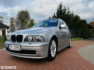 BMW Seria 5 525i