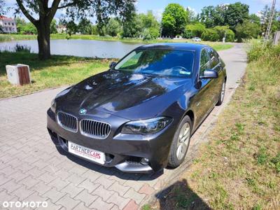 BMW Seria 5 528i Touring Sport-Aut