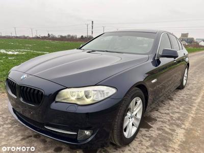 BMW Seria 5 528i xDrive Luxury Line