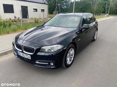 BMW Seria 5 530d xDrive Touring Luxury Line