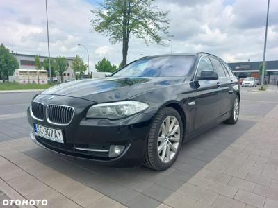 BMW Seria 5 530d xDrive Touring Luxury Line