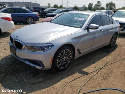 BMW Seria 5 530i xDrive Luxury Line