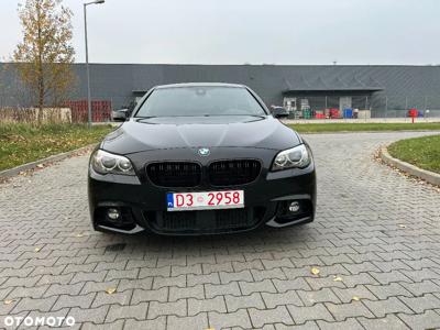 BMW Seria 5 550i xDrive Sport-Aut