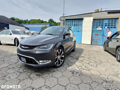 Chrysler 200