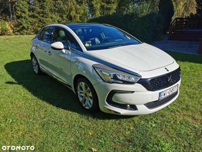 DS Automobiles DS 5